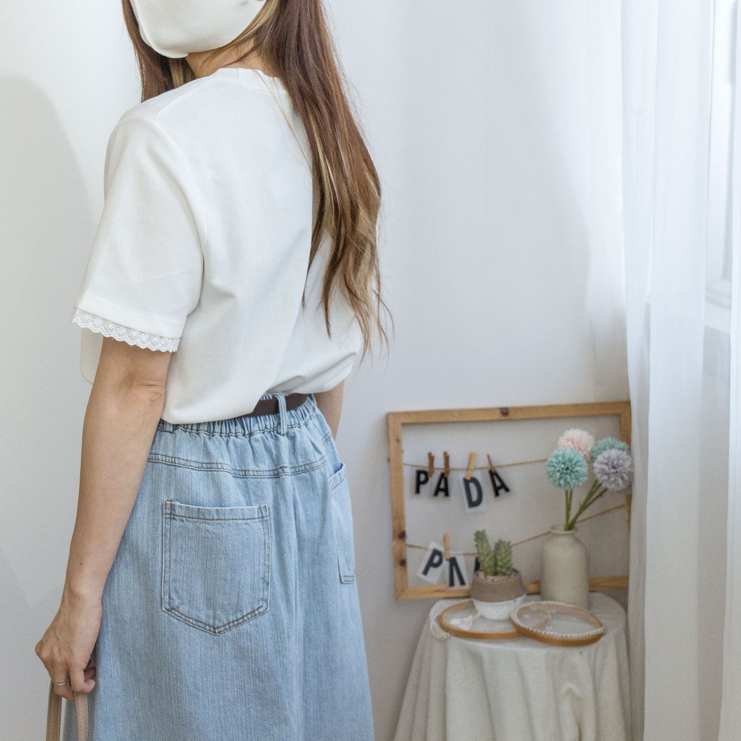 刺繡狗狗蕾絲袖邊TEE