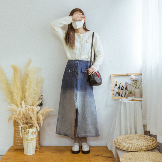 Double pocket gradient front denim maxi skirt