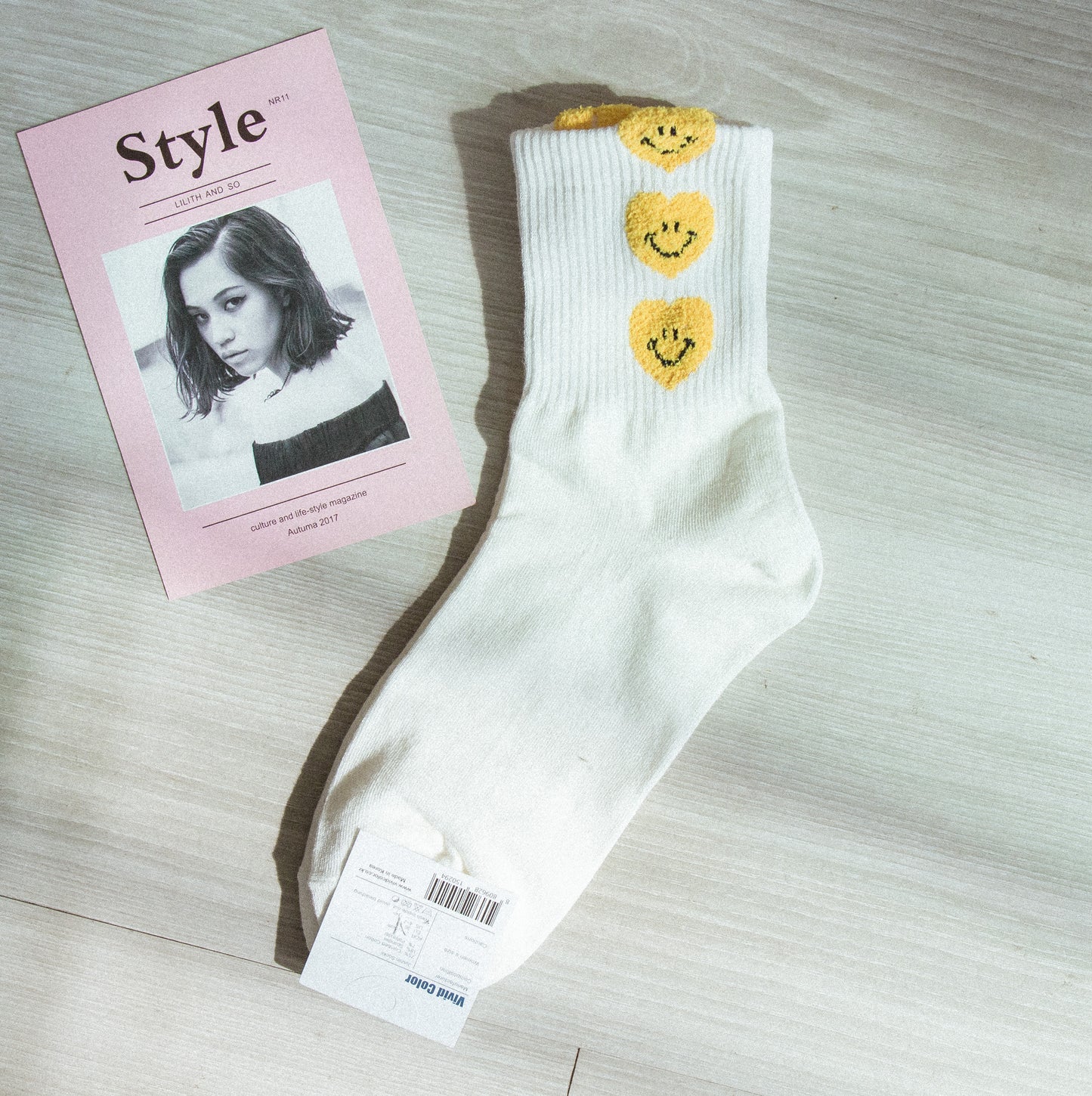 [Direct delivery from Korea] Contrast color three heart socks (four colors)