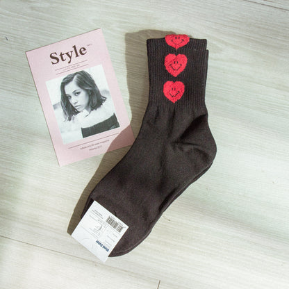 [Direct delivery from Korea] Contrast color three heart socks (four colors)