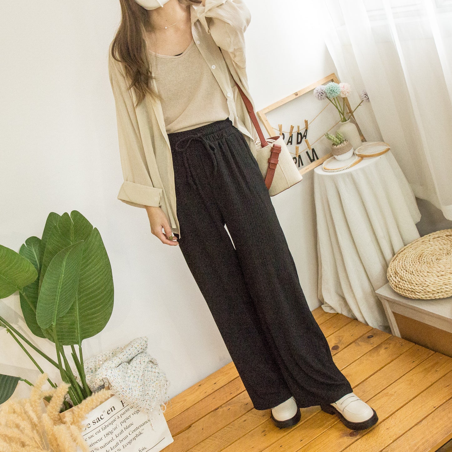 Solid color elastic waist drawstring ribbed casual pants (three colors)