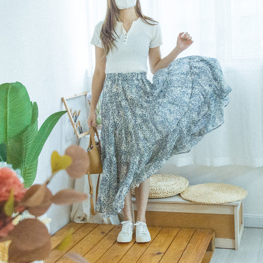 Elastic waist floral chiffon loose skirt (two colors)