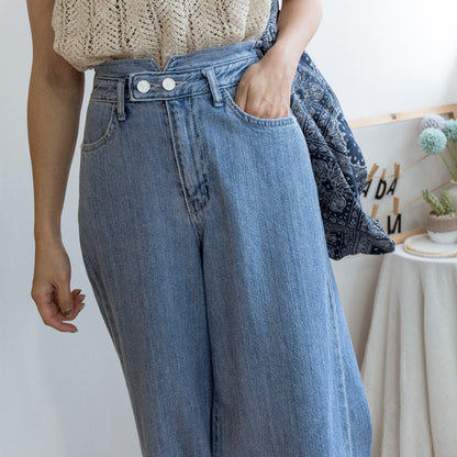 Two-button raw edge jeans [KR]