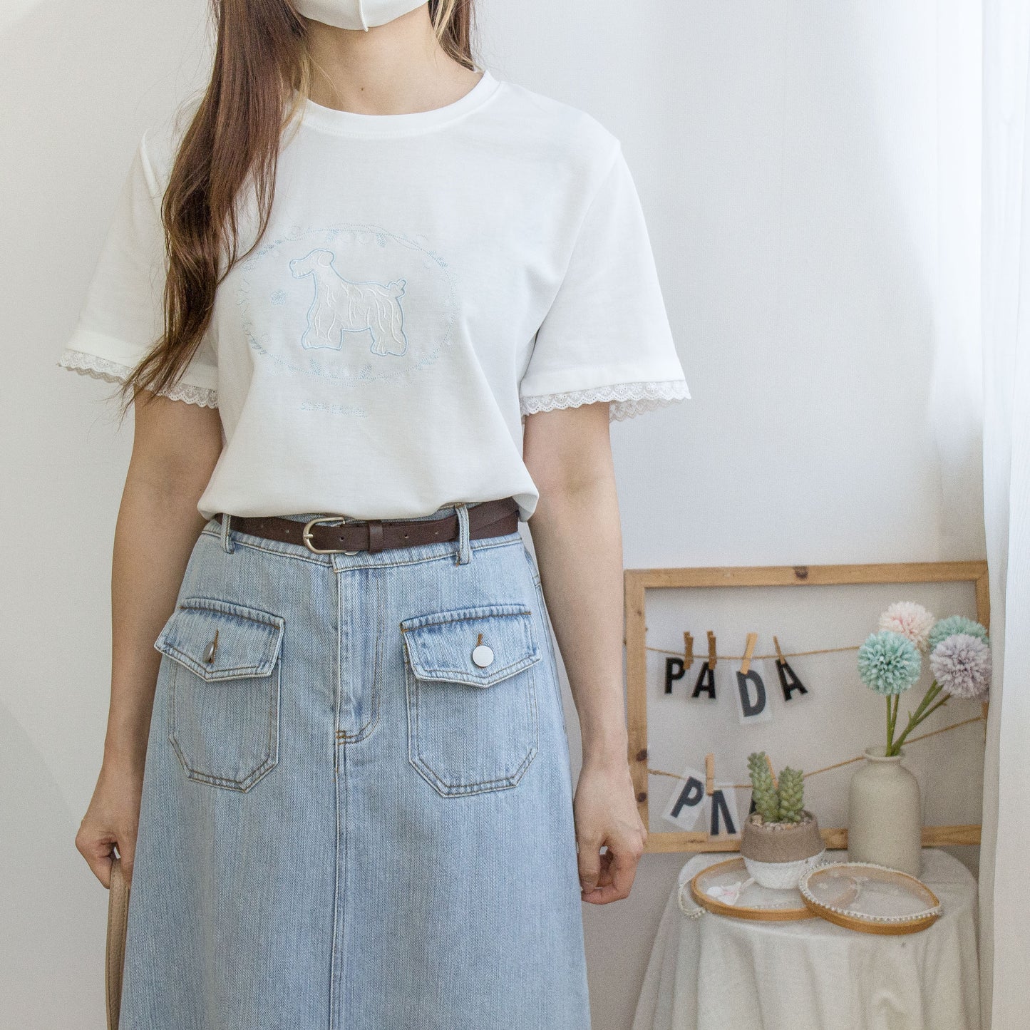 刺繡狗狗蕾絲袖邊TEE