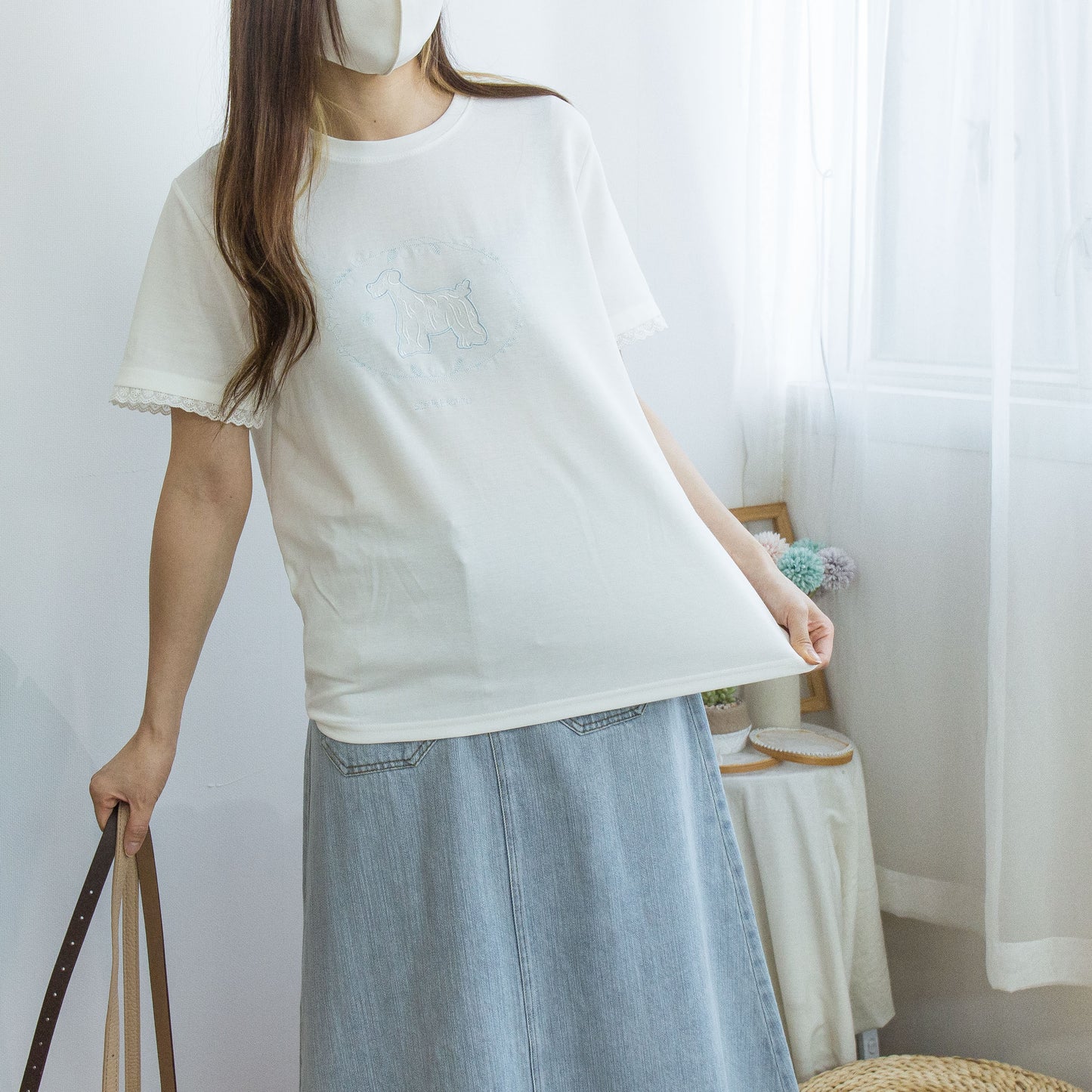 刺繡狗狗蕾絲袖邊TEE