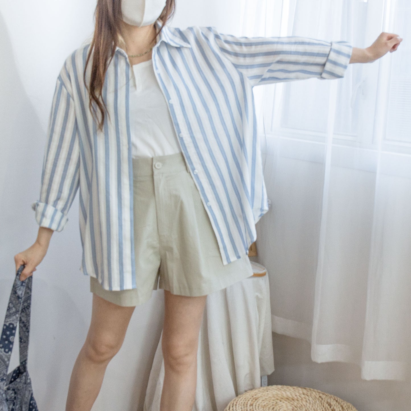 反領藍白粗條紋襯衣