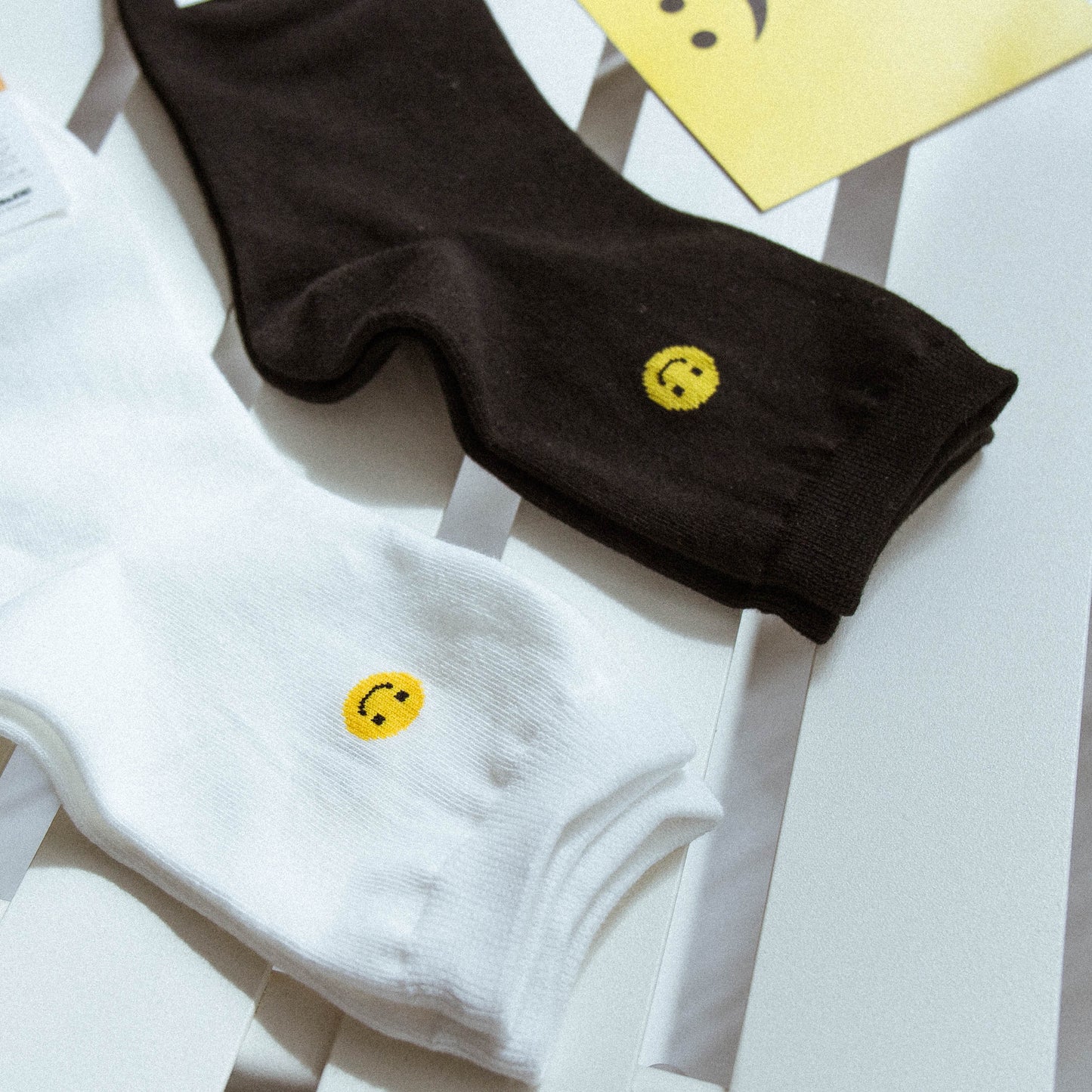 [Korea] Simple Small Haha Long Socks (Two Colors)