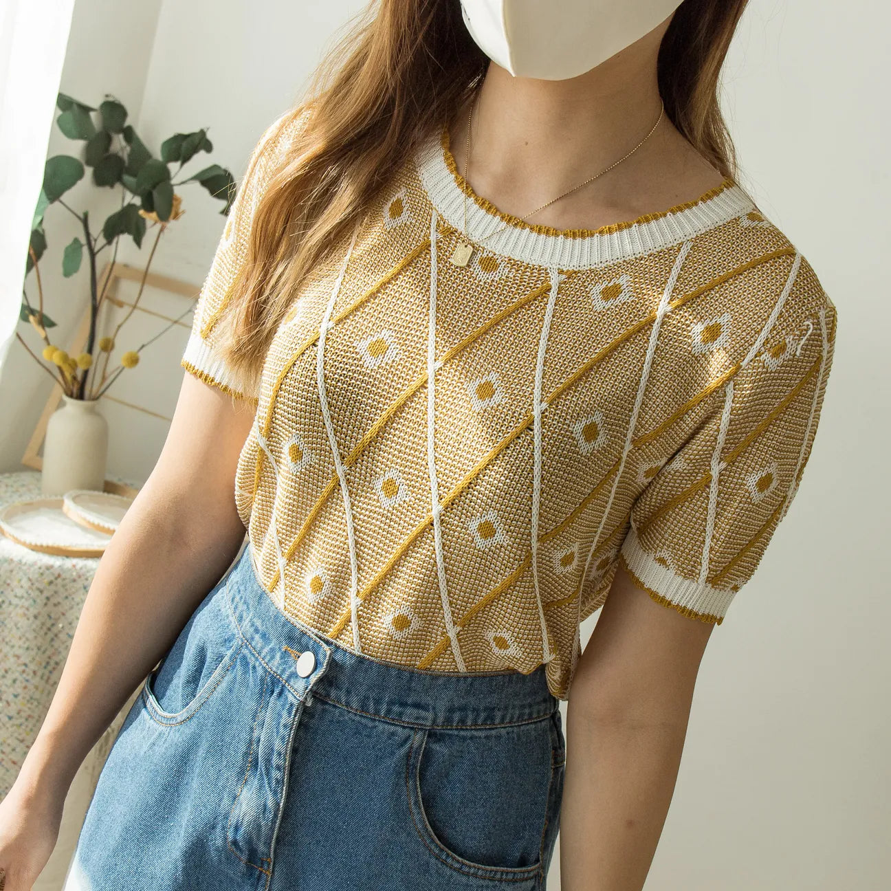 Round neck contrast pattern sweatshirt